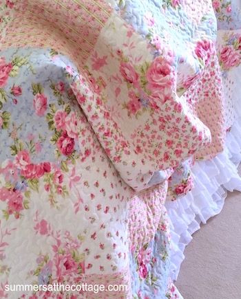 Shabby Chic Beach Cottage Bedding Linens Rachel Ashwell Duvet Quilt Chenille Bedspread Shower Curtain Vintage Romantic Homes Patchwork, Shabby Chic Quilts, Shabby Chic Beach, Chic Room, Decoration Shabby, Chic Quilts, Chic Bedding, Shabby Chic Room, Rachel Ashwell