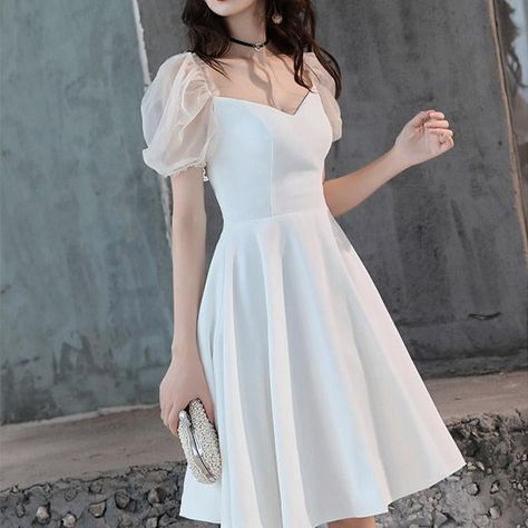 Korean White Dress, White Homecoming Dress, Prom Dress White, Clothing Pattern Design, White Homecoming Dresses, Satin Short, Korean Fashion Dress, Short Homecoming Dress, Wedding Guest Outfit Summer