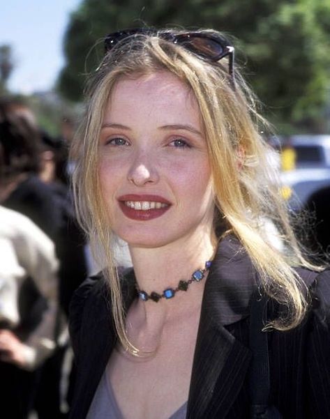 moodymovies95 | VSCO Kurt Cobain, 90s Fashion, Julie Delpy, My Kind Of Woman, Young And Beautiful, Timeless Beauty, Pretty Woman, Style Icons, Pretty People