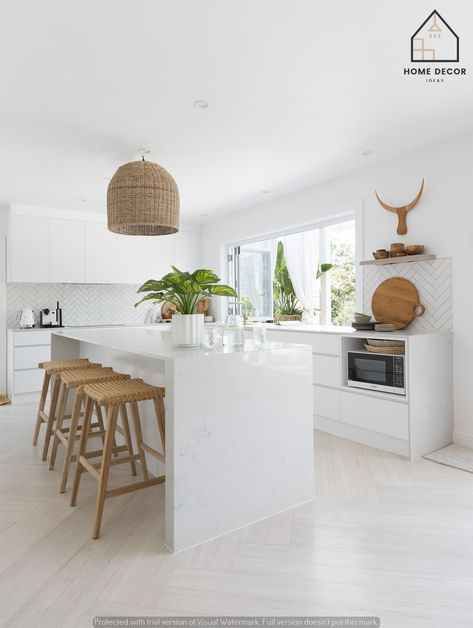 White Coastal Kitchen, Kitchen Scandinavian Style, Small Open Plan Kitchens, Basket Lamp, Building Kitchen, White Kitchen Inspiration, Coastal Kitchen Design, White Wood Kitchens, Scandinavian Kitchen Design