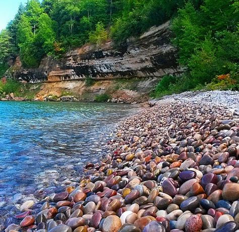 Five Must-Camp Places in Michigan This Summer Bonito, Camping In Michigan, Michigan Camping, Michigan Adventures, Camping Desserts, Camping Snacks, Michigan Road Trip, Camping Diy, Michigan Summer