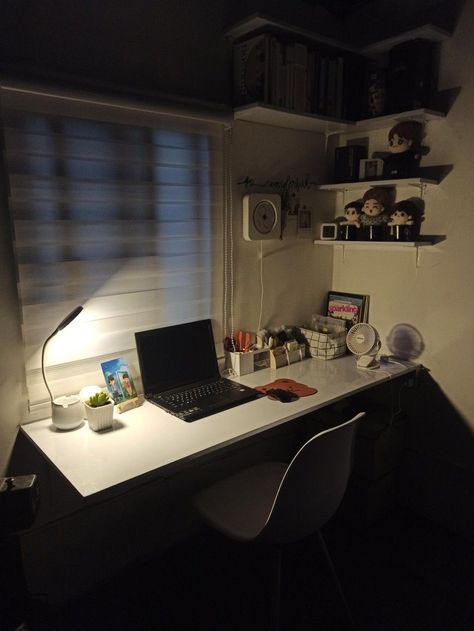 Work Area Aesthetic, My Aesthetic Room, Organisation, My Own Room Aesthetic, Boarding Room Decor, Low Budget Room Ideas, Low Budget Aesthetic Room, Low Budget Room Design, Low Budget Desk Setup