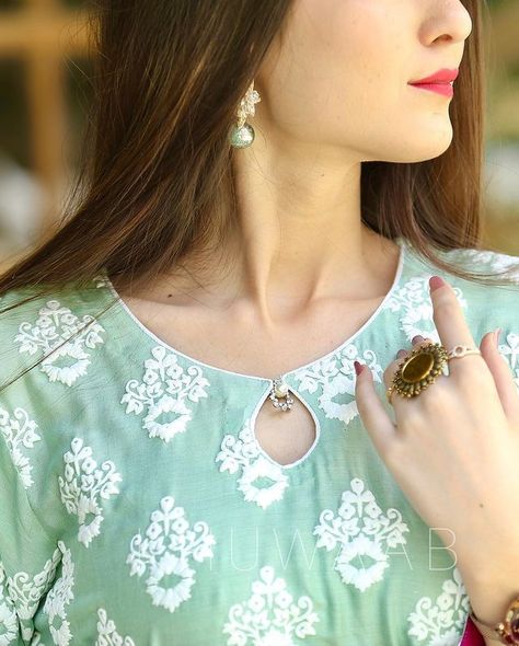 Cotton Dress Neck Designs Latest Simple, Simple Suits Neck Designs, Kurti Simple Neck Design, Neck Designs For Embroidery Kurtis, Sleeves And Neck Designs For Kurtis, Collar Neck For Kurtis, Neck Designs For Printed Kurtis, Neckline For Kurtis, New Neck Design 2023