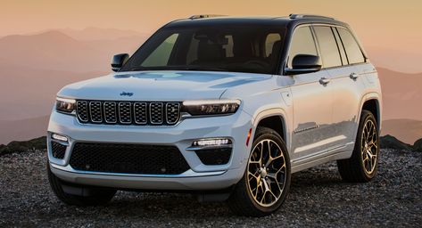 The 2022 Jeep Grand Cherokee is now arriving at dealerships Jeep Cherokee, Jeep Grand Cherokee, Unique Vehicles, Classic Vehicles, Chrysler Jeep, Ford Edge, Chrysler Dodge Jeep, Air Bag, Car Dealership