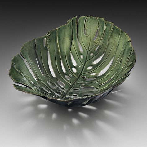 Large Palm Leaf Bowl | Keller, Jeremy 01 by Pennsylvania Guild of Craftsmen, via Flickr Leaf Bowl, Diy Leaves, Keramik Design, Pottery Handbuilding, Leaf Bowls, Bowl Ceramic, Slab Pottery, Hand Built Pottery, Functional Pottery