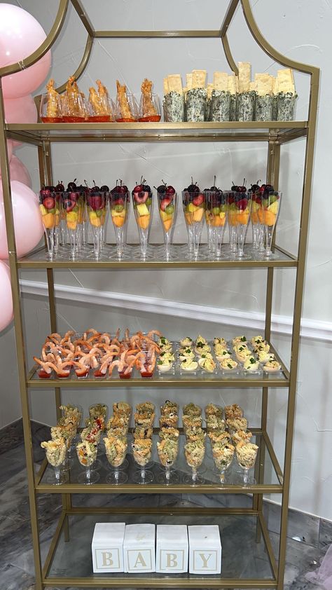 Appetizer Station, Appetizer Display, Catering Ideas Food, Party Food Buffet, Charcuterie Inspiration, Party Food Platters, Food Stations, Food Displays, Shower Food