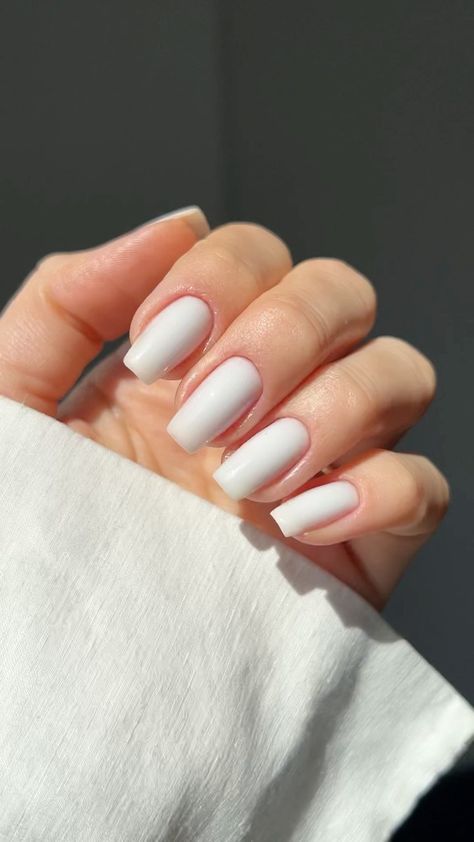 Cloud White Nails, White Biab Nails, Nail Kit Gift, Nails Biab, Classic Nail Designs, Milky Nails, French Tip Acrylic Nails, Gel Nail Kit, Classic Nails