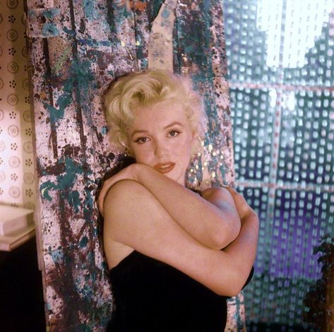 Marilyn Monroe Quotes, Cecil Beaton, Estilo Marilyn Monroe, Old Hollywood Fashion, Marilyn Monroe Portrait, Milton Greene, Classic Actresses, Marilyn Monroe Photos, Joan Crawford