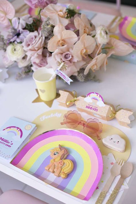 Pony Birthday Party Ideas, Table Setups, Magic Birthday Party, Magic Birthday, Pony Birthday Party, My Little Pony Birthday Party, Little Pony Birthday Party, Rainbow Parties, My Little Pony Party