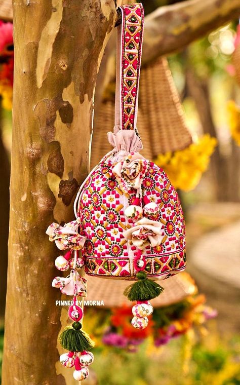 Punit Balana - India 🇮🇳 Tela, Potli Bag Pattern, Potli Design, Crochet Potli Bag, Bag Patterns Free, Punit Balana, Patch Bag, Pumpkin Patch Outfit, Potli Bag