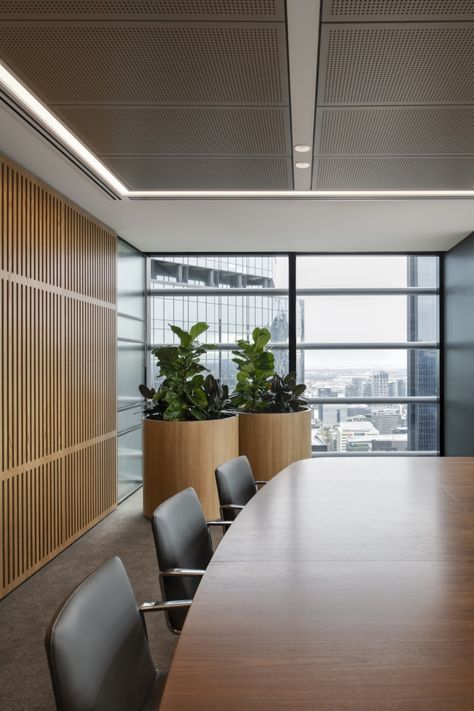 Corporate Reception Area, Conference Room Design Modern, Boardroom Table Design, Board Room Design, Conference Table Design, Office Interior Design Ideas, Conference Room Design, Modern Conference Table, Meeting Room Design