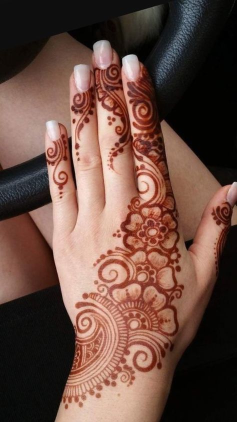 henna henna designs henna tattoo henna tattoos henna design henna tattoo designs hennas henna hand henna tattoo design Mehndi Clothes, Henna Tattoo Design, Beautiful Simple Mehndi Design, Latest Mehndi Designs Hands, Palm Mehndi, Henna Designs Wrist, Palm Mehndi Design, Mehndi Designs Simple, Tato Henna