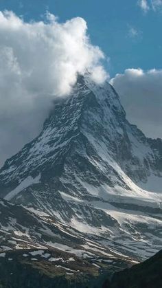 Matterhorn Wallpaper, Nature Timelapse, Mountains Video, Clouds Video, Mountain Video, Clouds And Mountains, Matterhorn Mountain, Mountain Clouds, Video Islam
