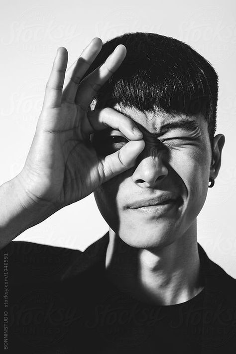 Black And White Photography Portraits, Skincare Needs, Black And White Models, Men's Portrait Photography, Headshot Poses, Foto Portrait, White Figures, Asian Man, Man In Black