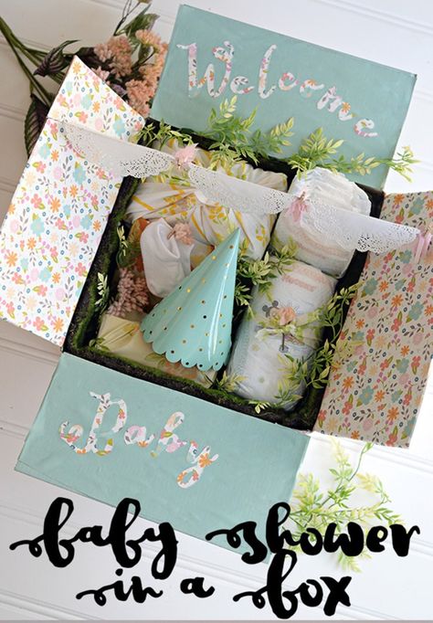 Baby Shower In a Box – how to make an adorable baby shower all in a box to send off to family or friends that are too far away to attend the shower! #HuggiesNewYear #ad @Huggies Friends Long Distance, Diy Care Package, Care Package Baby, Baby Shower Box, Presente Diy, Baby Shower Gift Box, Shower Box, Baby Shower Gift Basket, Shower Bebe