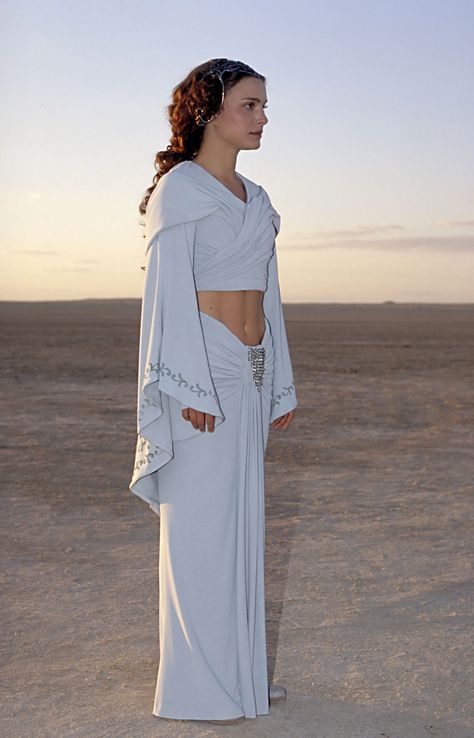 Dressing A Galaxy: Part – 6: Padme Blue Tatooine Cape Dress: Ep: II – DIY The Galaxy Of Star Wars Princess Padme, Padme Outfits, Padme Costume, Star Wars Girl, Star Wars Outfit, Midriff Dress, Star Wars Padme Amidala, Royal Outfit, Padmé Amidala