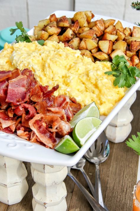 Bacon Bar, Breakfast Brunch Party, Brunch Catering, Graduation Brunch, Thanksgiving Brunch, Brunch Bar, Bar Buffet, Brunch Inspiration, Brunch Spread