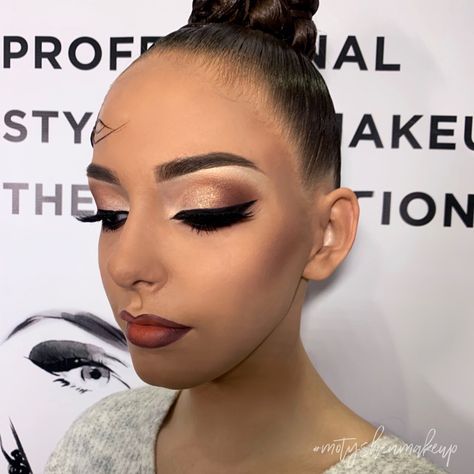 Ballroom dance makeup motyshenmakeup Dance Competition Makeup Looks, Stage Eye Makeup Dance, Latin Dance Makeup Looks, Latin Dance Makeup Eye, Dancer Makeup Ideas, Ballroom Dance Makeup Looks, Competition Makeup Dancers, Performance Makeup Dancers, Dance Performance Makeup