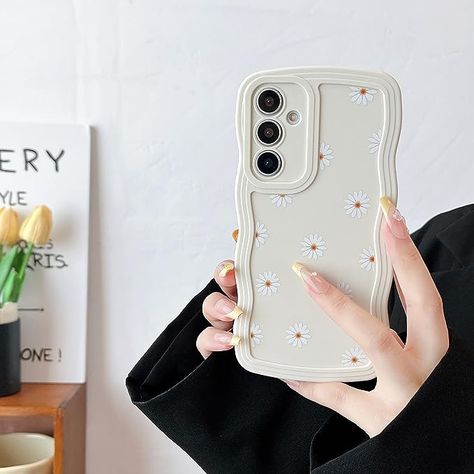 【Unique Design】:The back of this phone case is printed with a beautiful daisy pattern, the phone case border is not the past straight edge or round edge border, but using the curly wave border, which makes your phone more stylish. Samsung A34 Case Aesthetic, Phone Cases Android Samsung, Phone Cover Samsung, Android Aesthetic Phone Case, Samsung A23 Aesthetic Phone Case, Samsung Aesthetic Phone Case, Samsung A14 Case Aesthetic, Cool Phone Cases Samsung, Cute Phone Cases Android