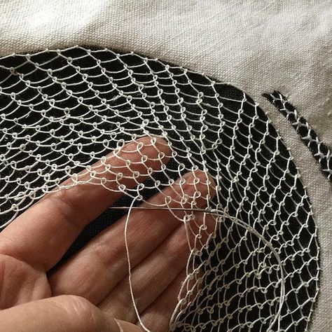 Stitching on Linen - Karin Lundström Knit Textile Art, Karin Lundström, Stitch On Paper, Embroidery On Paper, Stitching On Paper, Textile Art Embroidery, Textiles Projects, Linen Stitch, Textiles Techniques