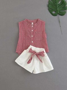 Blusa de niñas de guingán con shorts con nudo | SHEIN USA Blouse With Shorts, Gingham Blouse, Kids Dress Wear, Kids Frocks Design, Kids Dress Patterns, Baby Dress Design, Girls Frock Design