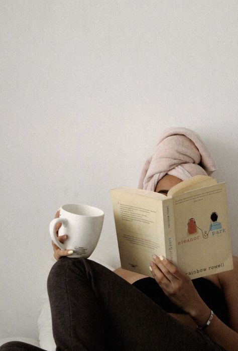 Ugc Book Content, Poses With Books Reading, Book Self Portrait, Coffee Lifestyle Photography, Coffee Book Aesthetic, Aesthetic Book Photography, Coffee Aesthetic Instagram, Bookstore Photos, Book And Glasses