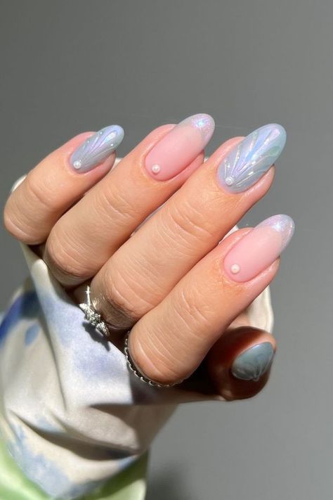 12 Seashell Nail Designs to Bring the Beach to Your Fingertips - 1 Pearl Nails Inspiration, Nail Beach Designs Summer, Gel Nails For The Beach, Nail Shell Design, Summer Nail Gel Ideas, Beach Mermaid Nails, Gel Nails With Pearls, Pearl Themed Nails, Sea Shells Nails