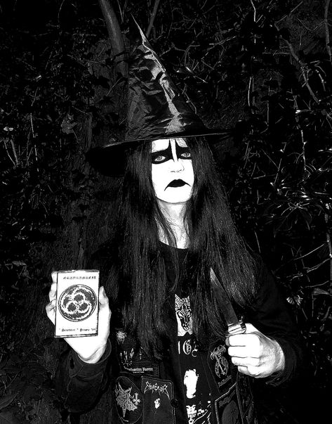 Black Metal Corpse Paint, Mayhem Black Metal, Alt Men, Corpse Paint, Real Men Real Style, Black Metal Art, Swag Makeup, Extreme Metal, Retro Horror