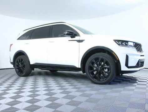 New 2023 Kia Sorento SX 4D Sport Utility in Oklahoma City #PG235756 | Bob Moore Kia Northwest Kia Telluride, New 2023, Limited Slip Differential, Kia Sorento, Communication System, Air Bag, Bucket Seats, Cruise Control, Interior Trim