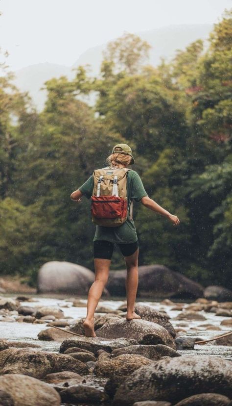 What To Wear On A Hiking Date? | Aesthetic & Cute Hiking Outfits For Women & Men Outdoor Woman Aesthetic, Hiking Woman Aesthetic, Hiking Self Portrait, Backpack Picture Ideas, Hiking Aesthetic Photos, Adventurous Aesthetic Outfit, Forest Hiking Aesthetic, Hiking Aesthetic Pictures, Hike Photo Ideas