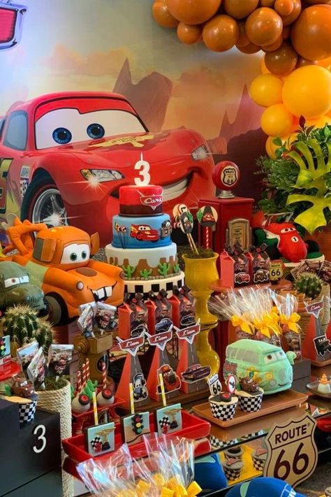Disney Cars Birthday Party Ideas, Disney Cars Birthday Theme, Cars Birthday Party Ideas, Lightning Mcqueen Party, Disney Cars Birthday Party, Disney Cars Cake, Cars Theme Cake, Cool Disney, Cars (disney) Party