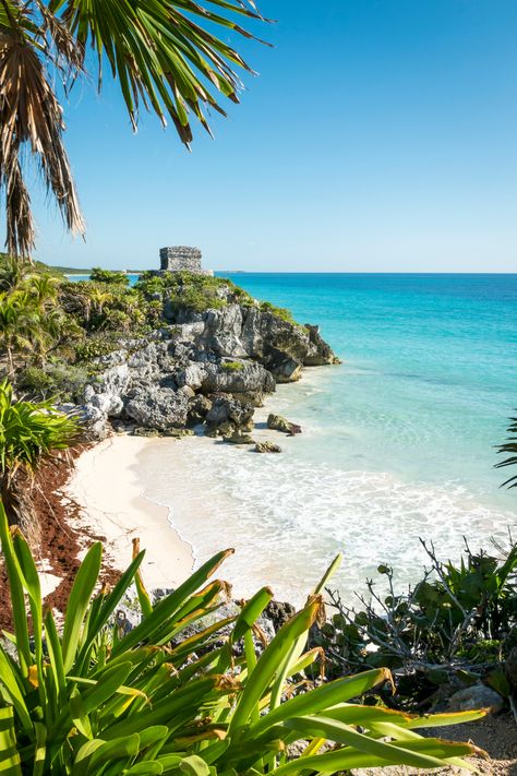 Imagen de las ruinas de Tulum Romantic Honeymoon Destinations, Cenotes Tulum, Tulum Mexico Beach, Tulum Travel Guide, Tulum Ruins, Mexico Beaches, Tulum Travel, Tulum Hotels, Mexico Travel Guides