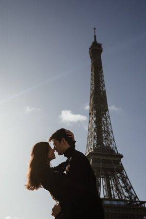 Couple Captions, Paris Couple, Eiffel Tower Paris, Paris Pictures, Paris Aesthetic, Goals Pictures, Foto Vintage, Relationship Goals Pictures, Photo Couple