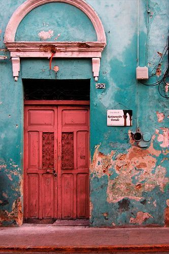 Mexico Brought to you by Cookies In Bloom and Hannah's Caramel Apples   http://www.cookiesinbloom.com http://www.hannahscaramelapples.com Old Doors, Salmon Door, Turquoise Front Door, When One Door Closes, Porte Decorate, Door Interior, Pink Door, Cool Doors, Unique Doors