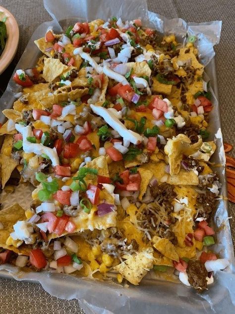 Mexican Recipes, Essen, Beef Nachos Supreme, Nachos Supreme Recipe, Mexican Nachos, Beef Nachos, Nachos Supreme, Fried Beans, Nachos Beef