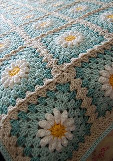 Crochet Free Patterns, Daisy Square, Daisy Blanket, Motif Kait, Motifs Granny Square, Pola Kotak, Crochet Unique, Confection Au Crochet, Crochet Simple