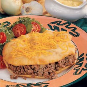 stuffed sopaipillas - a little work, but looks delicious Essen, Stuffed Sopapillas, Sopapilla Recipe, Irving Texas, Mexican Dish, Mexico Food, Green Chile, Premium Ingredients, Tamales