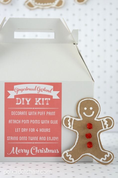 DIY Gingerbread Garland Christmas Craft Kit, a clever idea for a Christmas gift for friends! They can make it themselves Gingerbread Man Kit, Diy Gingerbread Man, Gingerbread Man Craft, Gingerbread Garland, Buffet Brunch, Gingerbread Man Crafts, Garland Craft, Diy Gingerbread, Easy Gift Idea