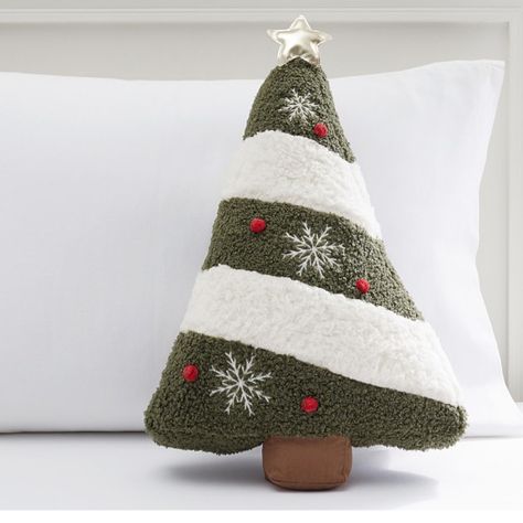 Pottery Barn Kids Light - Up Christmas Tree Pillow. Brand New Natal, Christmas Shaped Pillow, Green Christmas Pillows, Embroidered Snowflakes, Holiday Pottery, Christmas Details, Christmas Tree Pillow, Kids Light, Kids Holiday