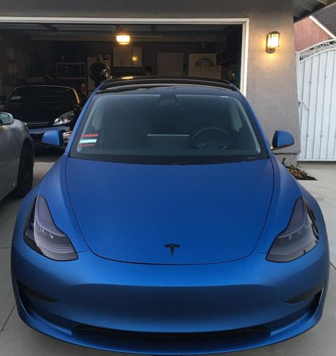 Model 3 Wrap, Cool Car Wraps, Blue Tesla, Tesla Car Aesthetic, Wrapped Cars, Tesla Wrap, 2023 Tesla, Tesla Cars, Tesla Accessories