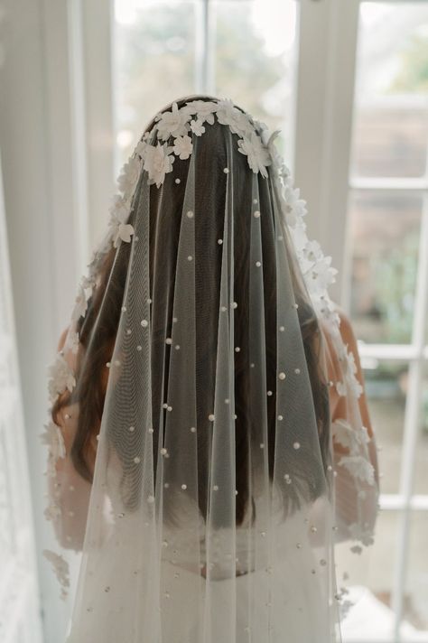 Petal Veil, Veil With Flowers, Long Veils Bridal, Pearl Wedding Veil, Veil Pearl, Unique Veil, Embellished Veil, Bachelorette Veil, Boho Veils