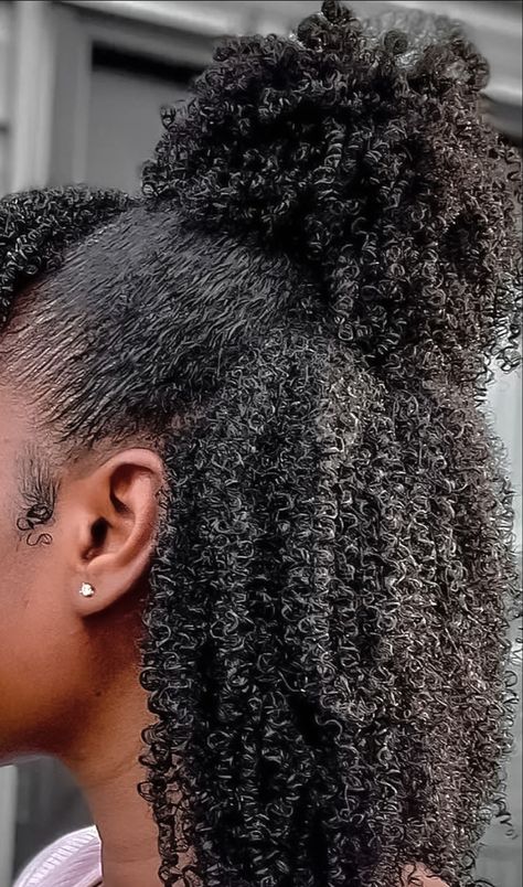 Cabello Afro Natural, Beautiful Black Hair, Makeup Tip, Pelo Afro, Hairdos For Curly Hair, Natural Curls Hairstyles, Natural Hair Beauty, Natural Hair Styles Easy, Natural Hair Styles For Black Women