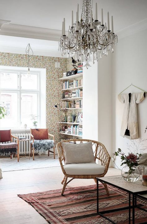 Swedish apartment | via stadshem.se Small Living Rooms, Swedish Apartment, Scandinavian Apartment, Swedish Style, Nordic Decor, Natural Textiles, Scandinavian Interior Design, Scandinavian Interior, Apartment Interior