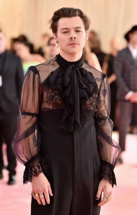 Haute Couture, Haikou, Met Gala Harry Styles, Harry Styles Met Gala, Sheer Jumpsuit, Harry Styles Outfit, Harry Styles Wallpaper, Harry Styles Photos, Harry Styles Pictures