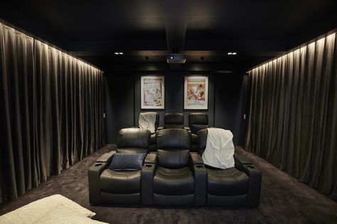 The Block 2021 room reveals: 4 cinemas & a steam room - The Interiors Addict Movie Room Curtains, Movie Room Poster Ideas, Diy Movie Room, Retro Movie Posters, Theater Curtains, Feature Ceiling, Home Theater Curtains, Home Cinema Seating, Cinema Seating
