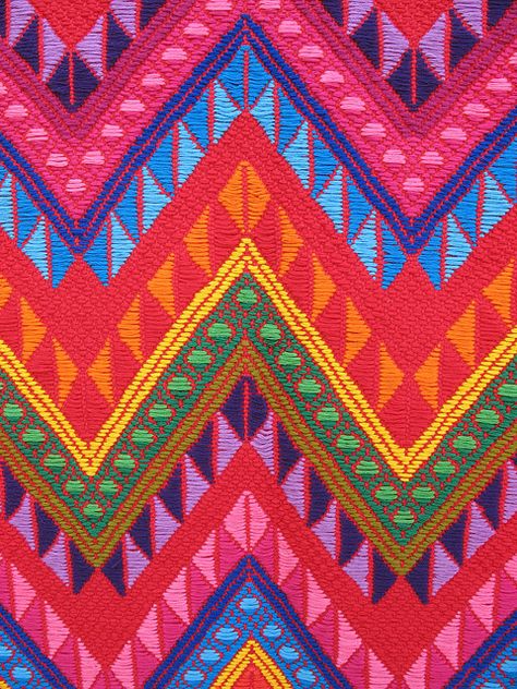 Ethnic glory - cute background for whatever chevron Mexican Art, Kuta, Textil Design, Arte Popular, Cute Backgrounds, الرسومات اللطيفة, Color Textures, Textile Patterns, Textile Prints