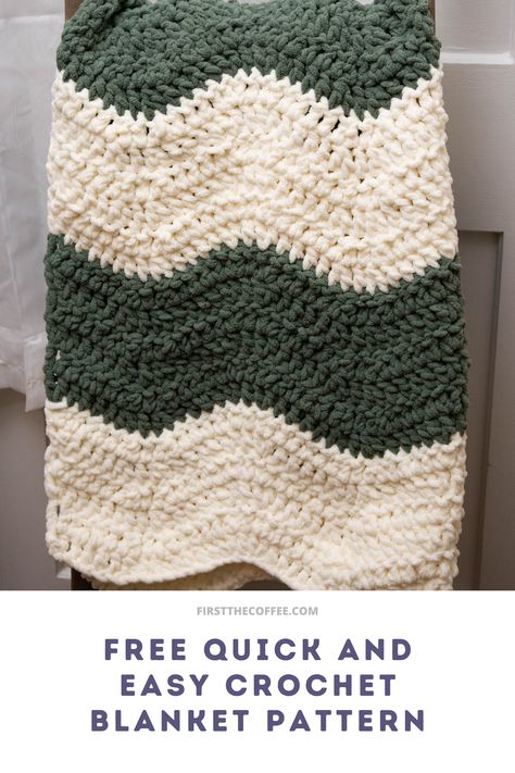 Free Quick and Easy Crochet Lapghan Pattern Super Bulky Crochet Blanket Pattern, Easy Crochet Throw Blanket, Crochet Lapghan Pattern, Super Bulky Crochet Blanket, Crochet Lapghan, Bulky Yarn Patterns, Ripple Afghan Pattern, Modern Haken, Bulky Yarn Crochet