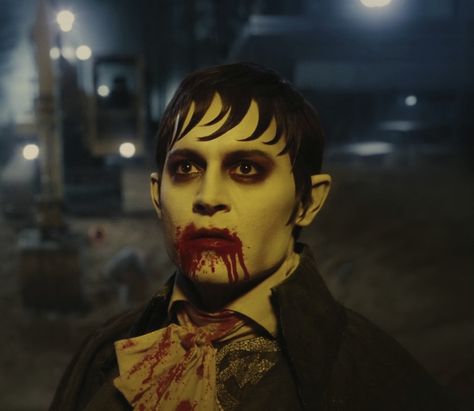 Johnny Depp Dark Shadows, Dark Shadows Movie, Tim Burton Johnny Depp, Barnabas Collins, Gellert Grindelwald, The Vampire Chronicles, 2012 Movie, Baby Eyes, Johnny Deep