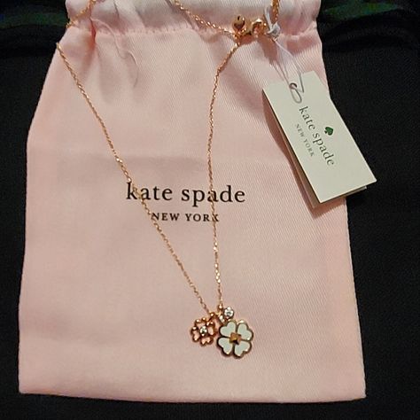 Spade Necklace, Pretty Jewelry Necklaces, Kate Spade Necklace, Preppy Jewelry, Gold Girl, Jewelry Accessories Ideas, Golden Jewelry, Cuff Jewelry, Jewelry Lookbook