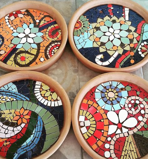 Mosaic Coasters, Mosaic Art Supplies, Coasters Diy, Mosaic Art Diy, Mosaic Birdbath, Mosaic Vase, Mosaic Pots, Diy Mosaic, Mosaic Garden Art